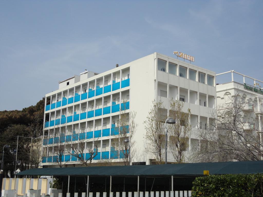 רימיני Hotel Spiaggia Marconi מראה חיצוני תמונה